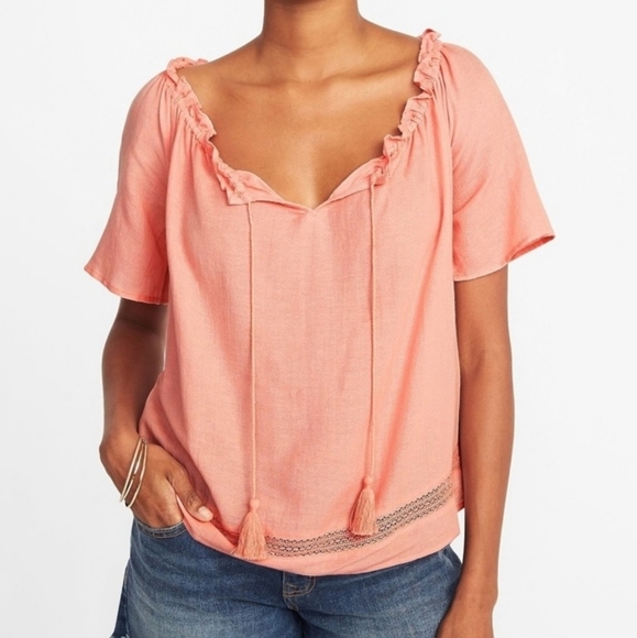 *$5 with bundleSuper cute Sunflower Old Navy Top - Picture 2 of 14